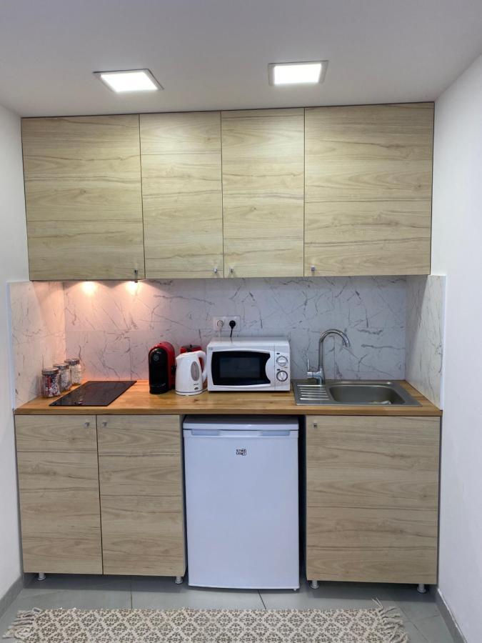 Garden Apartament Petrila Exterior foto