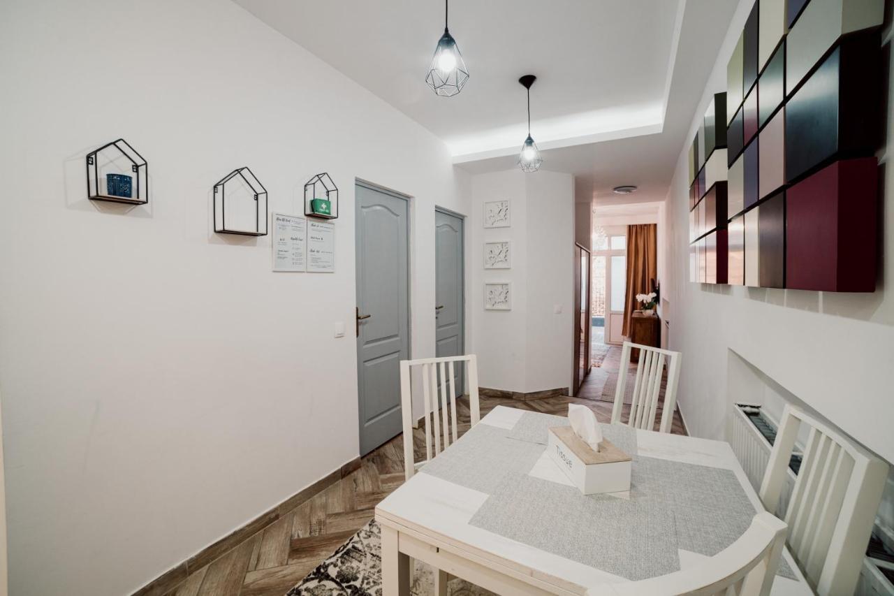Garden Apartament Petrila Exterior foto